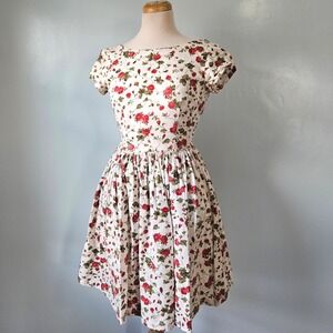Hearts and Found Red Rose Floral Fit and Flare Dress Cap Sleeve Retro Swing XS